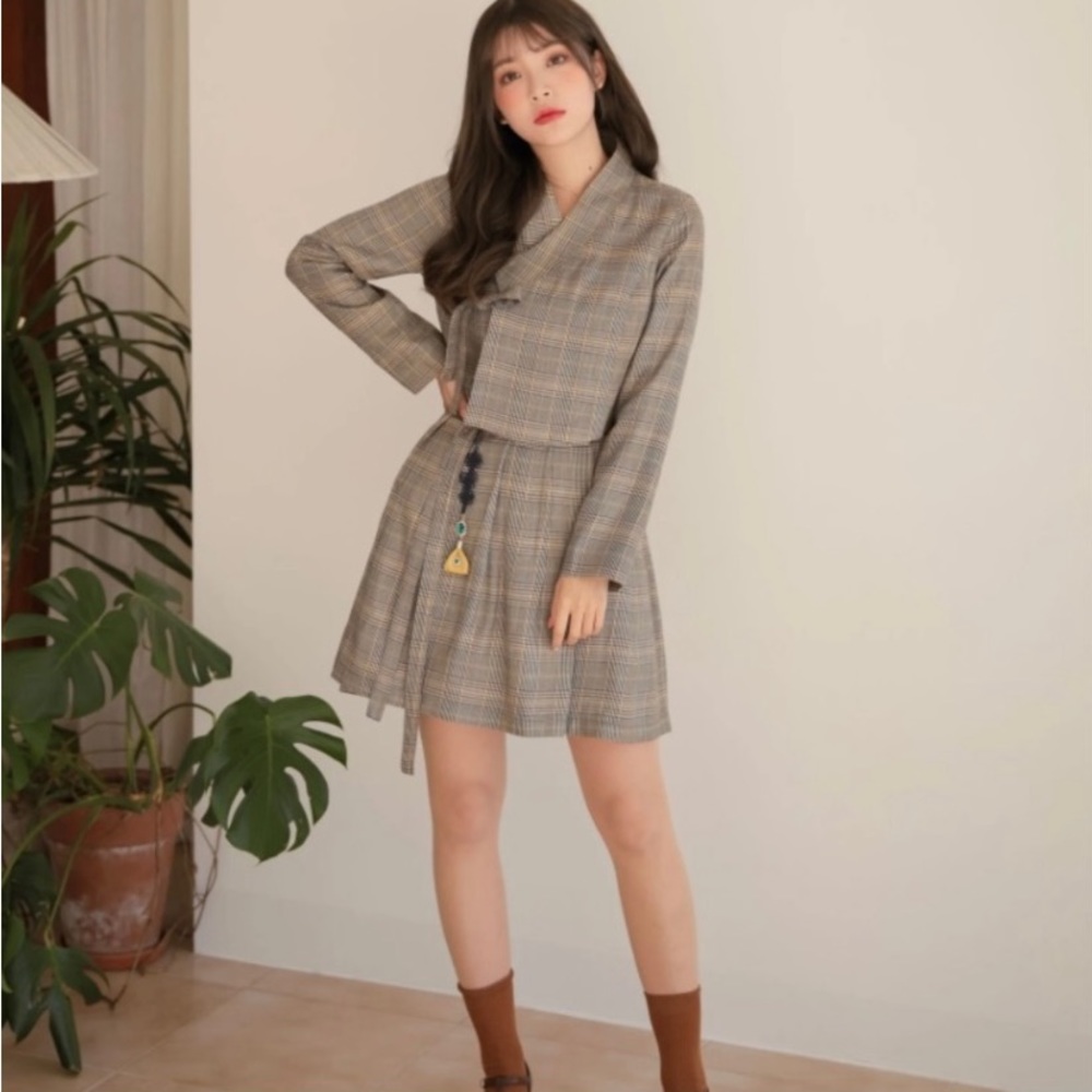 Tetero Salon Hanbok inspired jacket